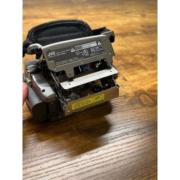 JVC Mini DV Digital Video Camera GR-D750U 34x optical zoom with Accessories READ - Picture 3 of 12